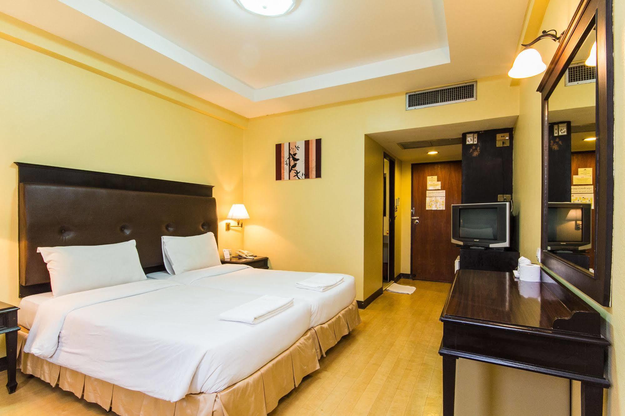 Roma Hotel Khon Kaen Ngoại thất bức ảnh