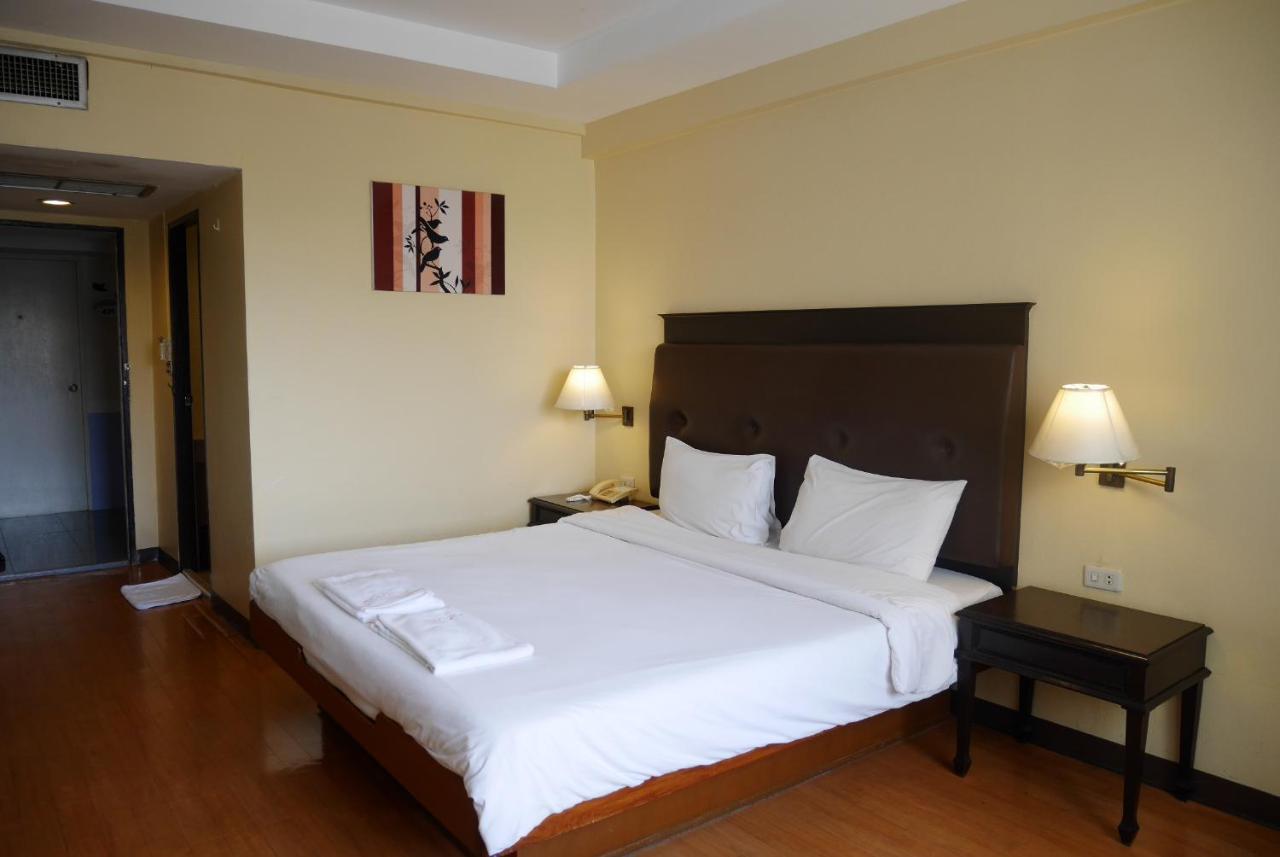 Roma Hotel Khon Kaen Ngoại thất bức ảnh